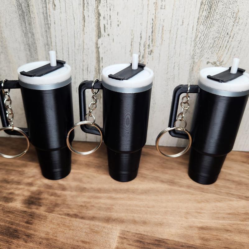 Mini  Chapstick Holder Keychain - Chapstick Holder - Lipstick Keychain -  Keychain Accessory with Removable Lid  keychain tumbler