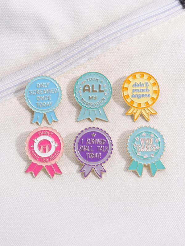 Cute Letter Pattern Medal Shaped Brooch, Fashion Alloy Badge for Women & Men, Enamel Pin Suitable for Backpacks, Jeans, Scarves, Hats Decoration