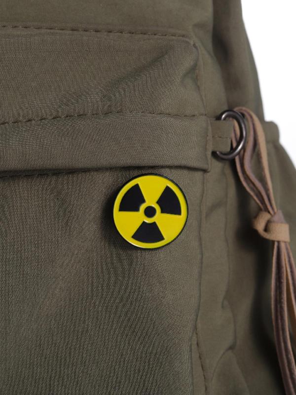 Unisex Radiation Symbol Design Round Shaped Brooch, Enamel Pin Suitable for Backpacks, Jeans, Scarves, Hats Decoration Fixed Buckle, Casual Alloy Accessory for Men & Women