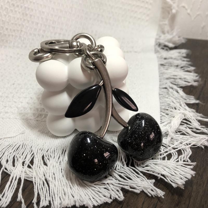 {Keychain Bag Chain} Best Selling Cherry Keychain Bag Pendant Shoulder Strap Extended Bag Strap Extended Pearl Chain Diagonal Accessories Bag Chain Pendant, Suitable for Holiday Gifts for Couples, Women or Moms