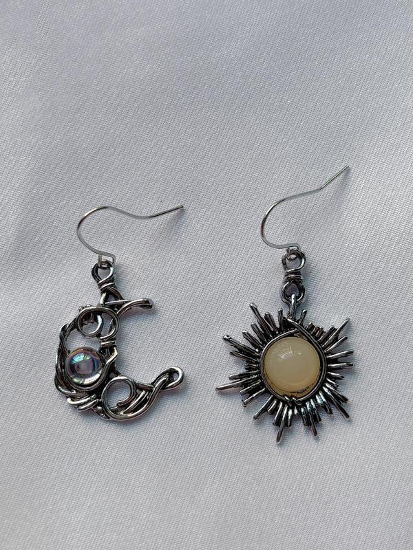 1 Pair Women's Boho Vintage Asymmetrical Sun & Moon Dangle Earrings, Elegant Trendy Dangle Earrings with Artificial Gemstone, Fashionable Jewelry for Women & Girls