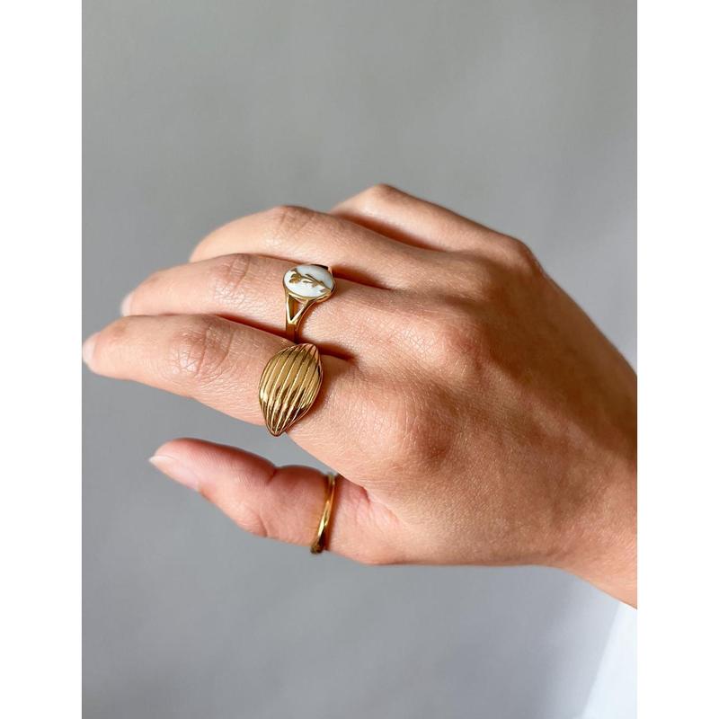 Wildflower Signet Ring