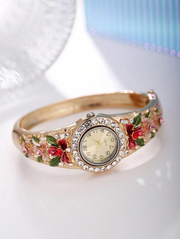 Fashionable Round Women's Quartz Watch with Luxurious Diamond-Accented Bracelet