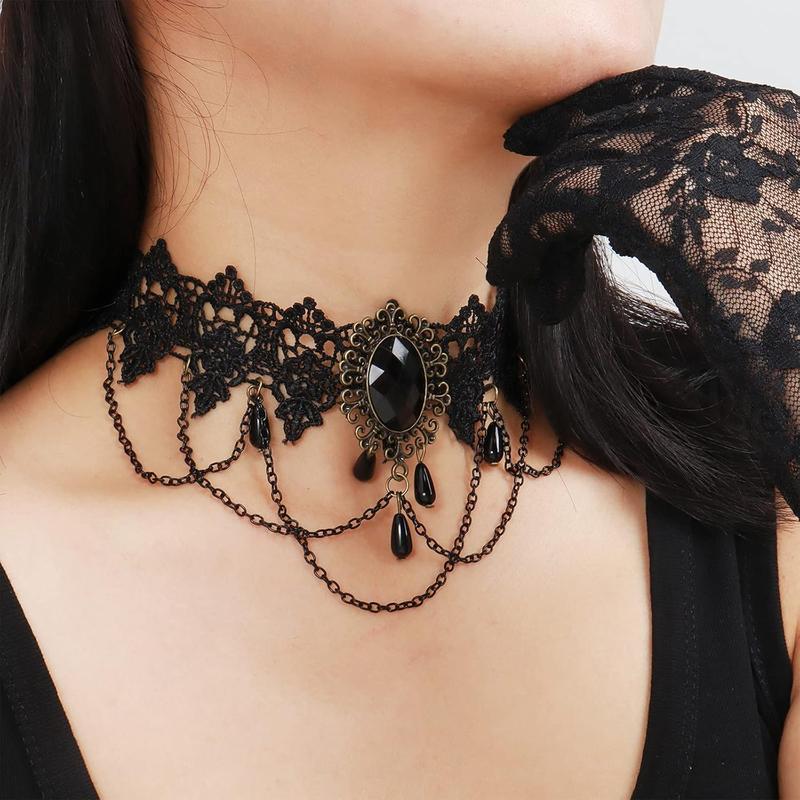 4 count Hoween Black Vampire Costume Necklace with Bracelet and Earrings Set for Woman Gothic Vintage Witch Accessories Jewelry for Hoween Costume Party Victorian Dress