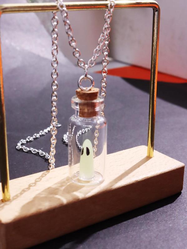 Glass Luminous Ghost Pendant Necklace, Creative Jewelry for Men, Holiday Clothing Decoration, Fashion Accessories